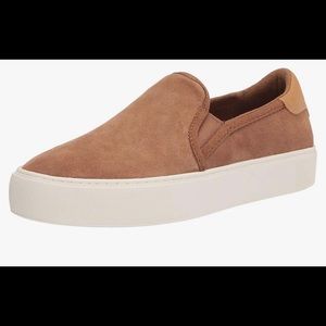 UGG Cas SlipOn Suede Sneaker